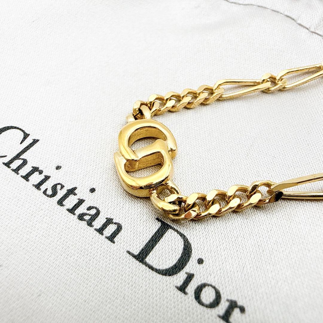 3019 人気✨Dior ネックレス　CD 刻印　ゴールド