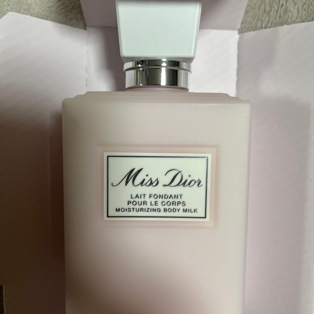 Miss Dior ボディミルク 200mL