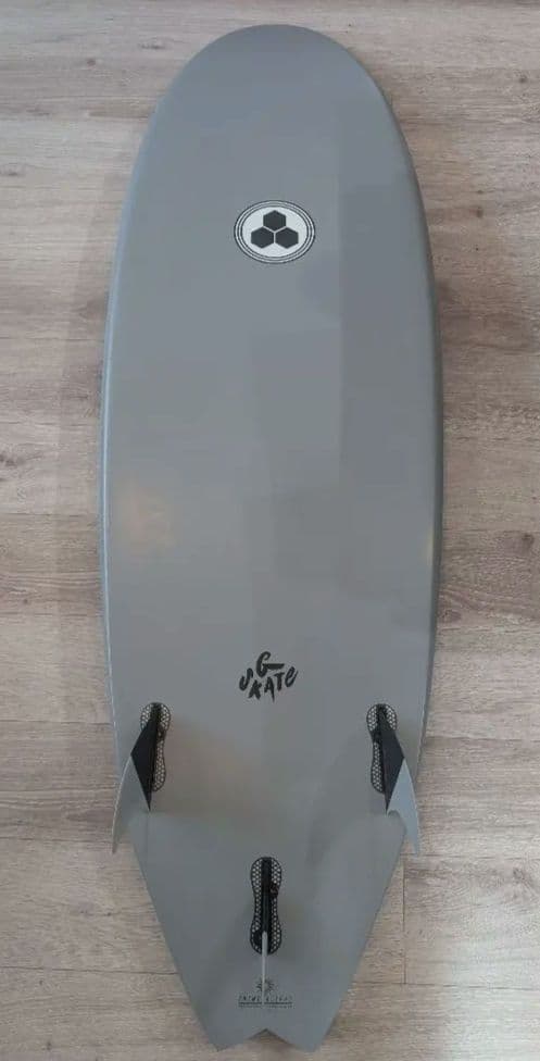 美品　G-Skate（ジースケート） 5'6シャイニングライトフィン付：送料込み