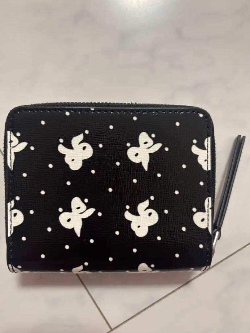 美品TORY BURCH ロビンソンプリント バイフォールドウォレット リボン柄