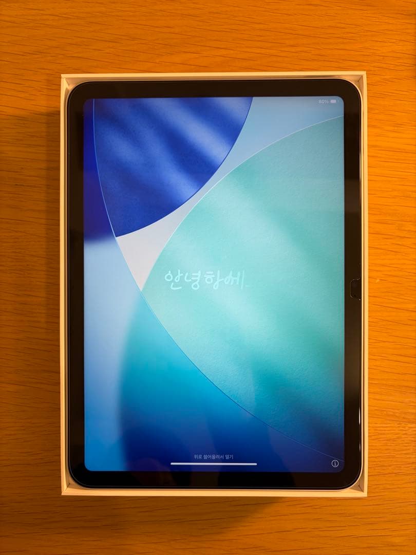 【ほぼ新品】iPad 第11世代 100% 充放電5回 キーボード&ペン付き