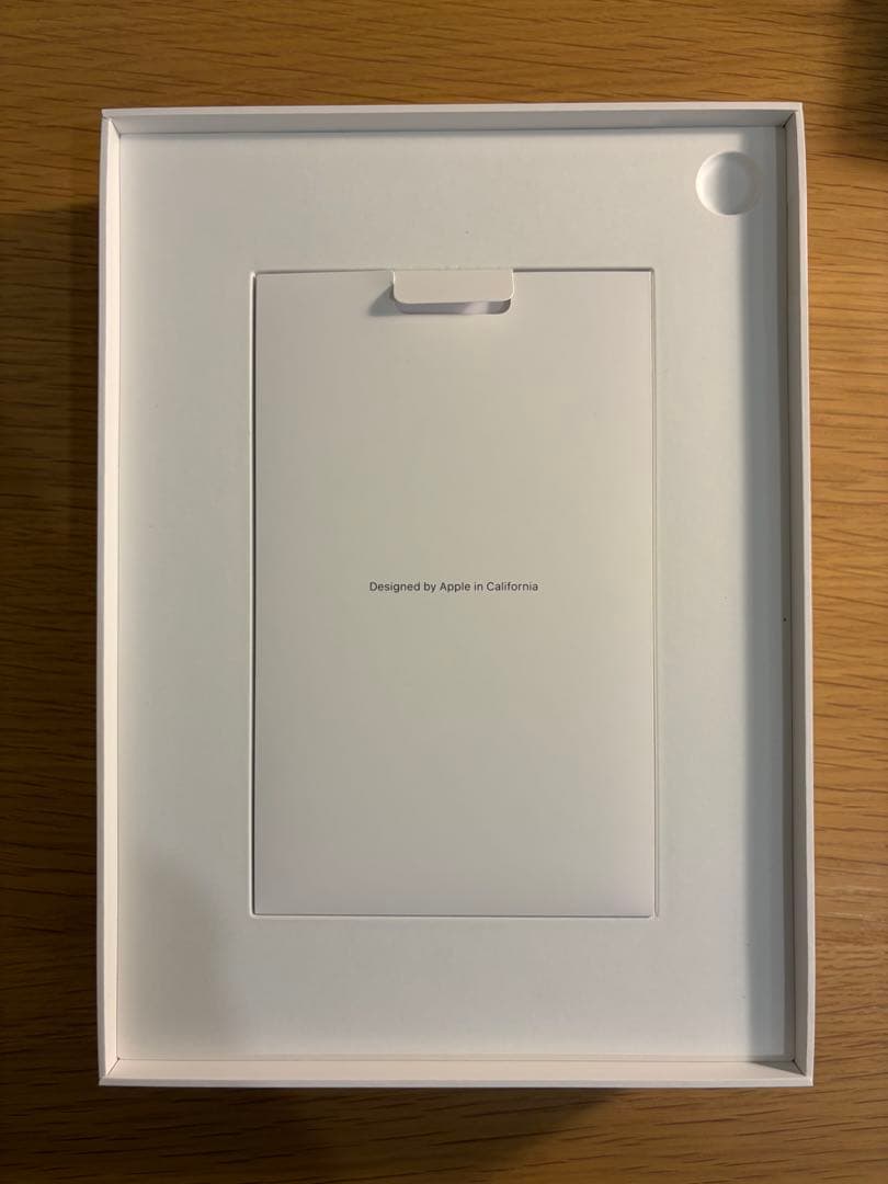 【ほぼ新品】iPad 第11世代 100% 充放電5回 キーボード&ペン付き