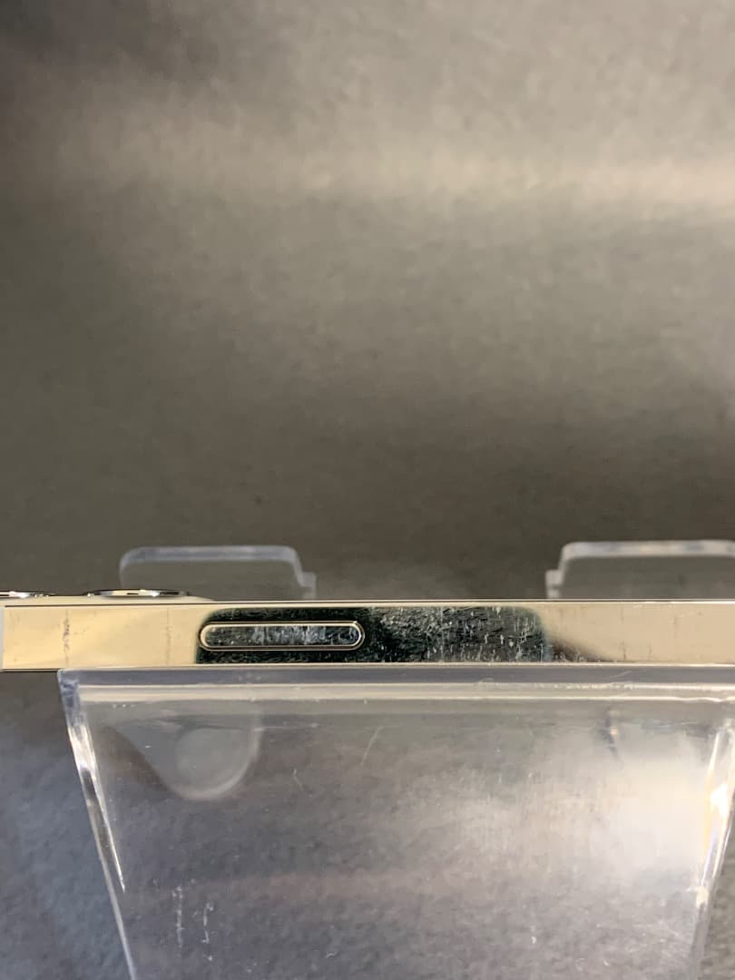 美品　国内版　SIMフリー　iPhone12 Pro 256GB シルバー色