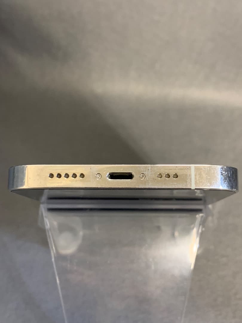 美品　国内版　SIMフリー　iPhone12 Pro 256GB シルバー色