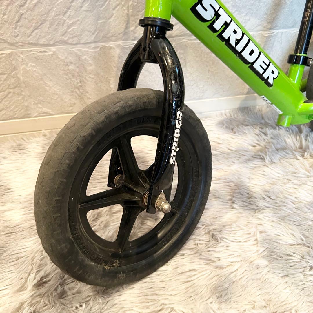 人気カラー STRIDER バランスバイク ライムグリーン　12インチ