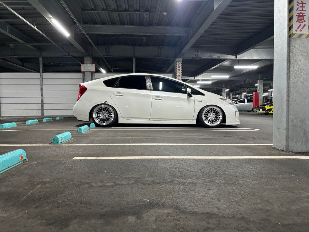 18インチ radi8 pcd100 5h