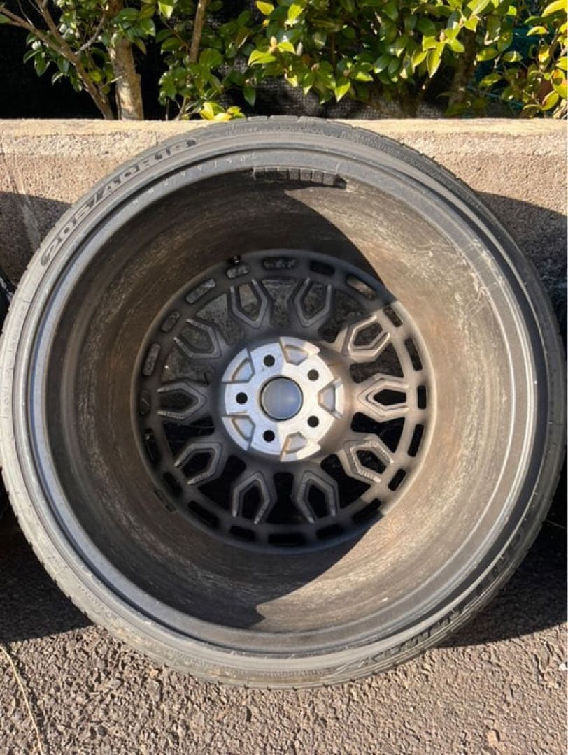 18インチ radi8 pcd100 5h
