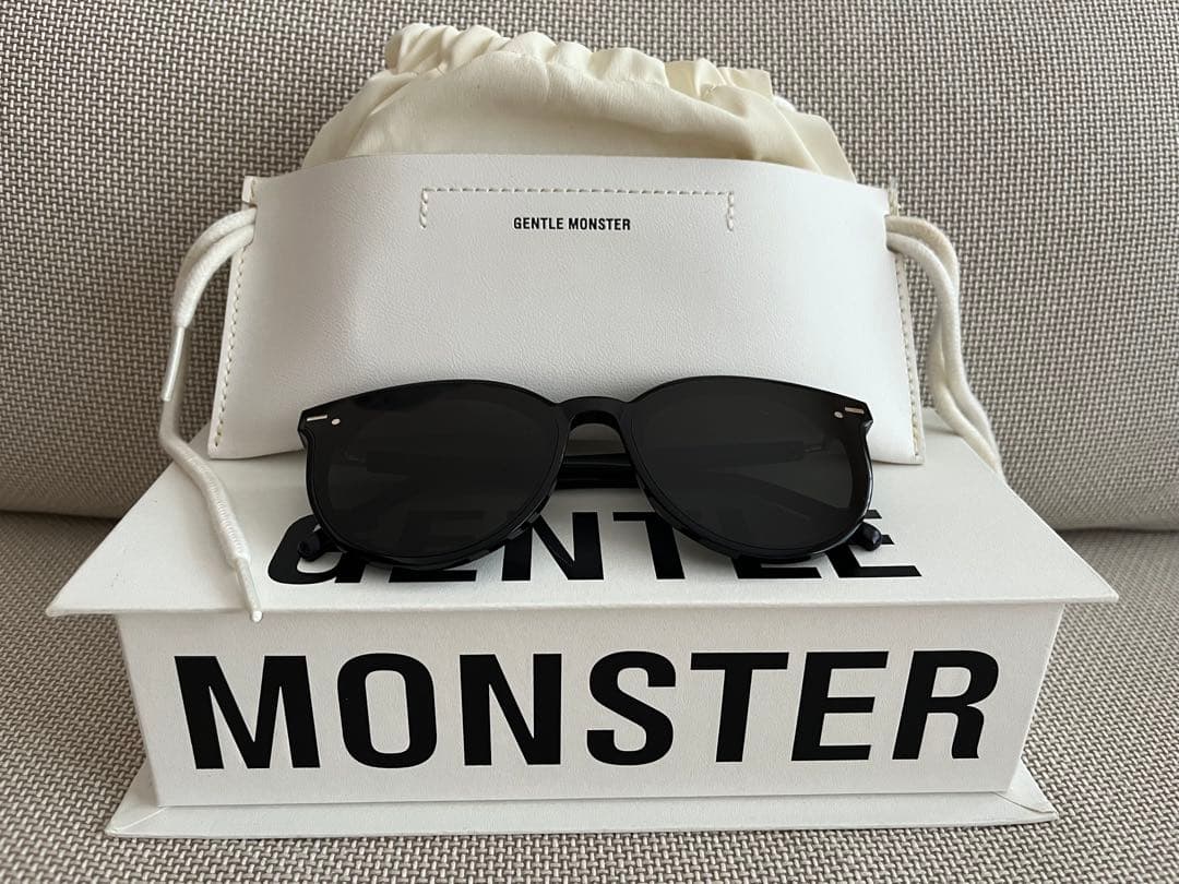 GENTLE MONSTER EAST MOON サングラス 黒 フルセット美品