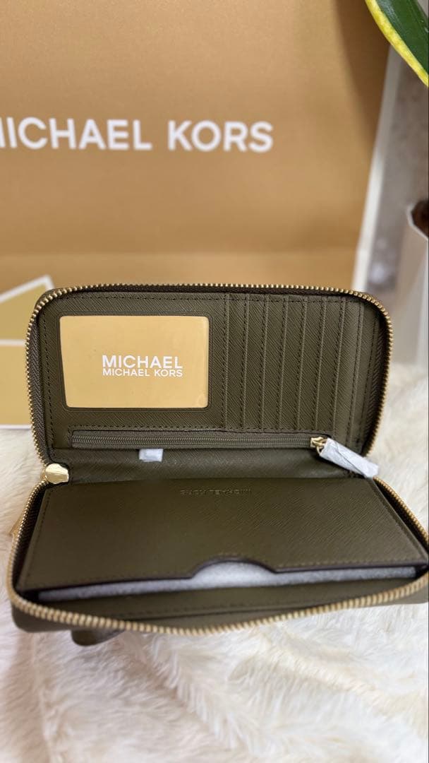 MICHAEL KORS オリーブ 二つ折り財布