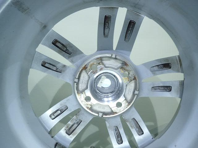 B1048【送料無料】スタッドレスタイヤ 185/60R15 4本セット