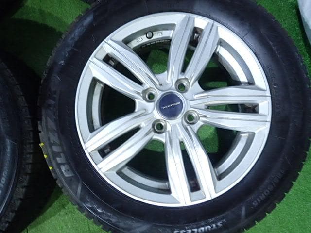 B1048【送料無料】スタッドレスタイヤ 185/60R15 4本セット