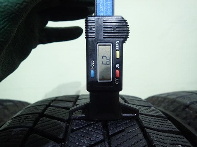 B1048【送料無料】スタッドレスタイヤ 185/60R15 4本セット