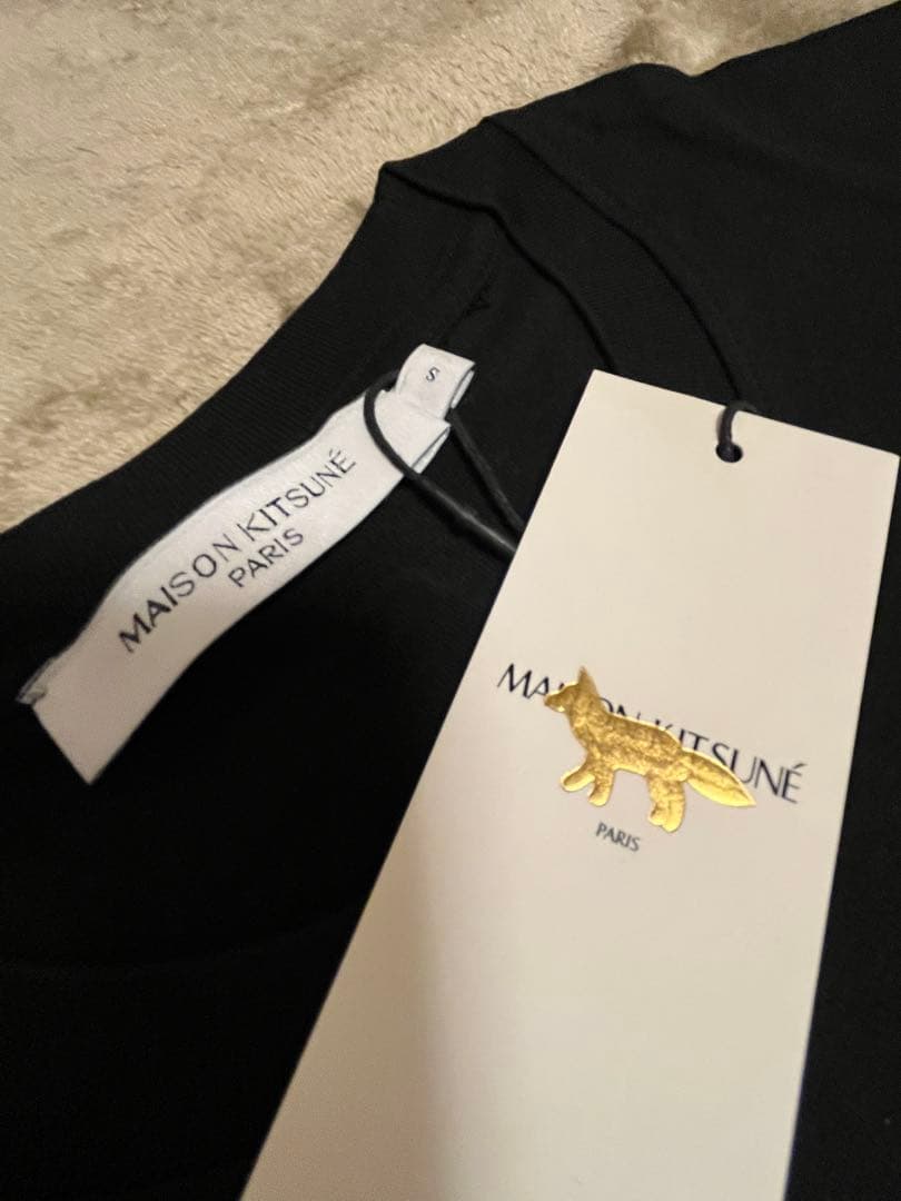 新品メゾンキツネＴシャツ黒Ｓ