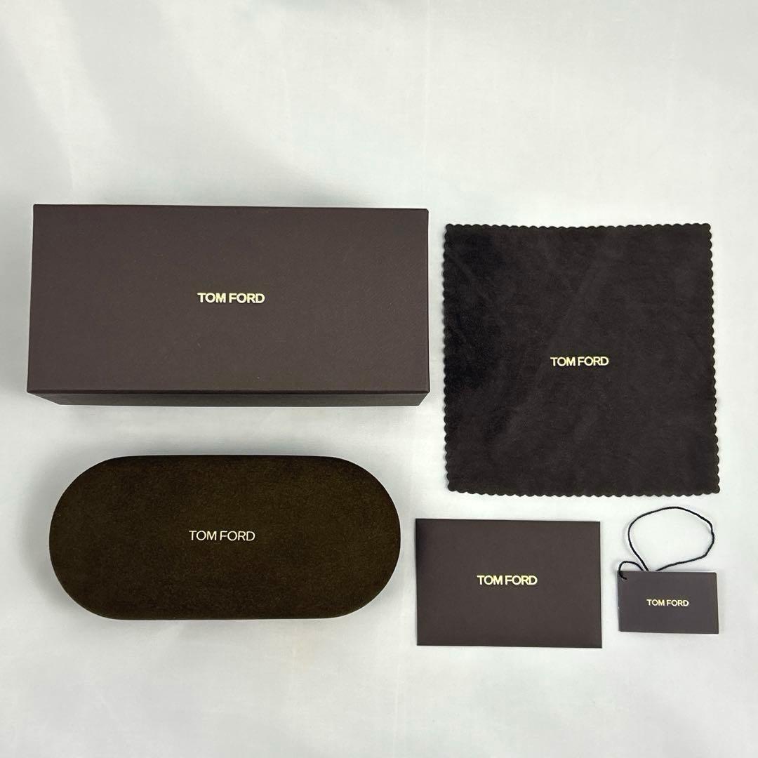 美品　TOMFORD サングラス　don TF237 ECO 01D