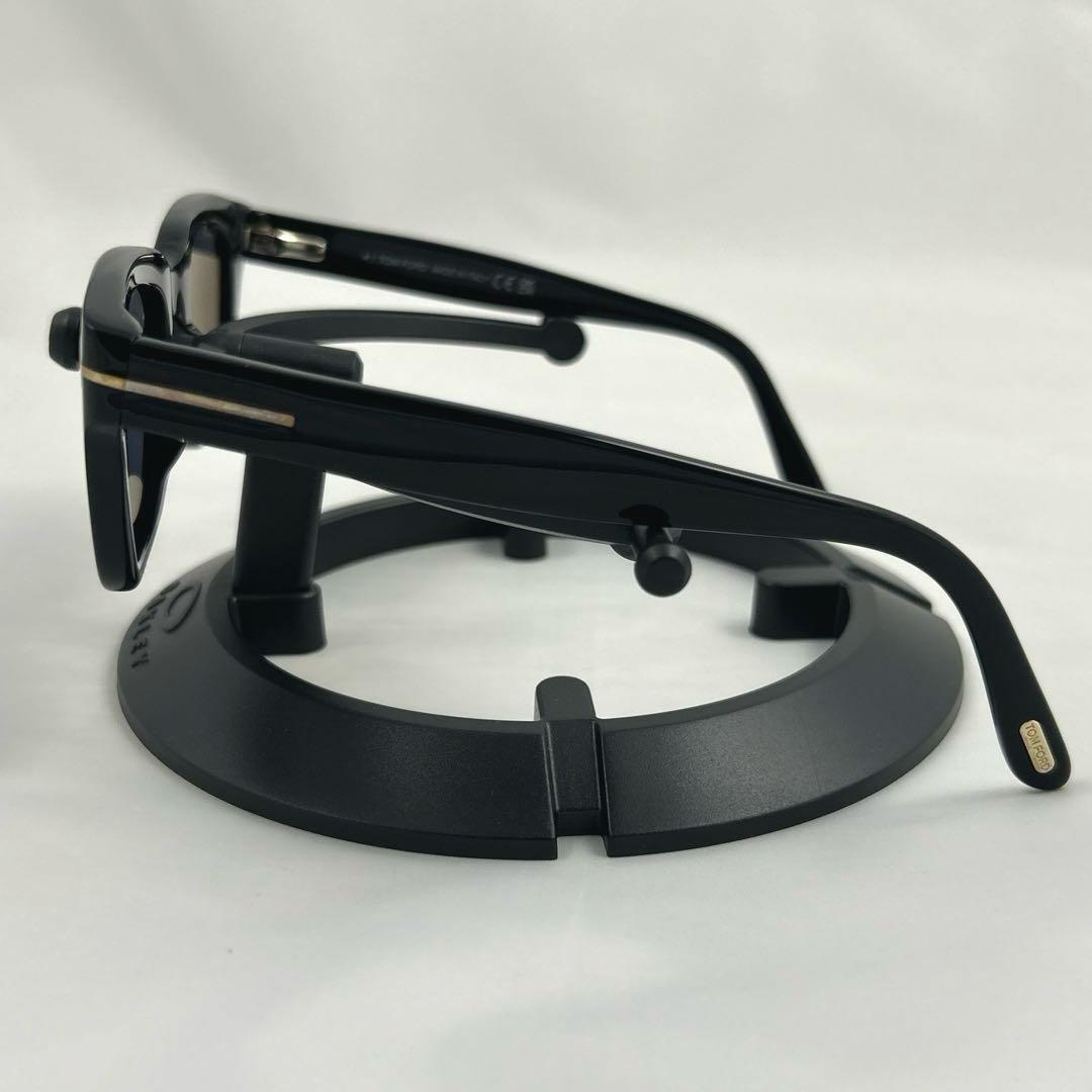 美品　TOMFORD サングラス　don TF237 ECO 01D