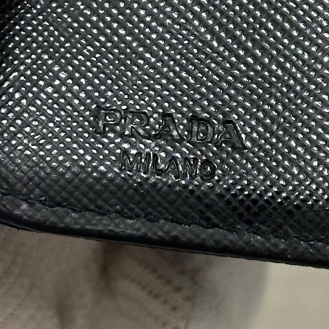PRADA プラダ　折り財布　ナイロン　三角ロゴ　ラウンドジップ　ブラック