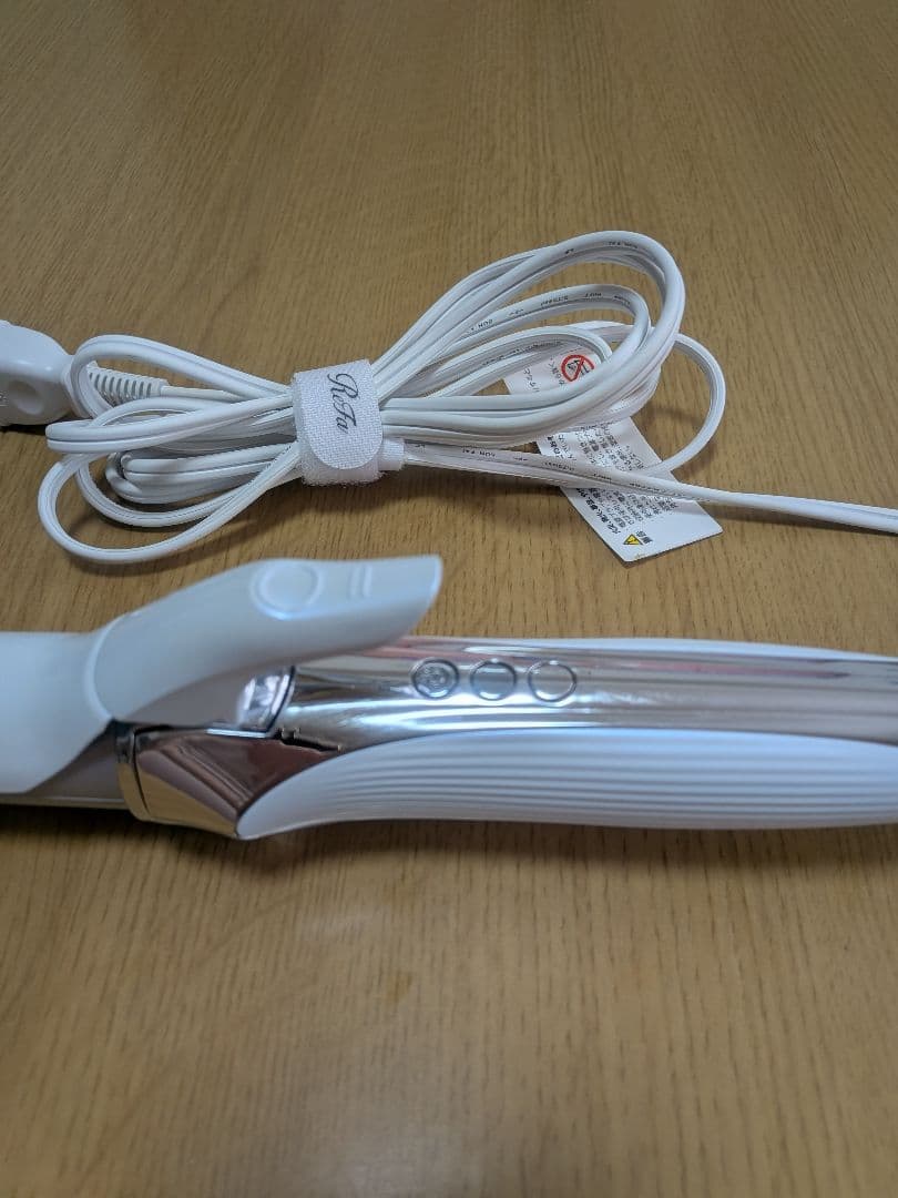 ReFa カールヘアアイロン RE-AW-02A 740W　25年製 ３２ミリ
