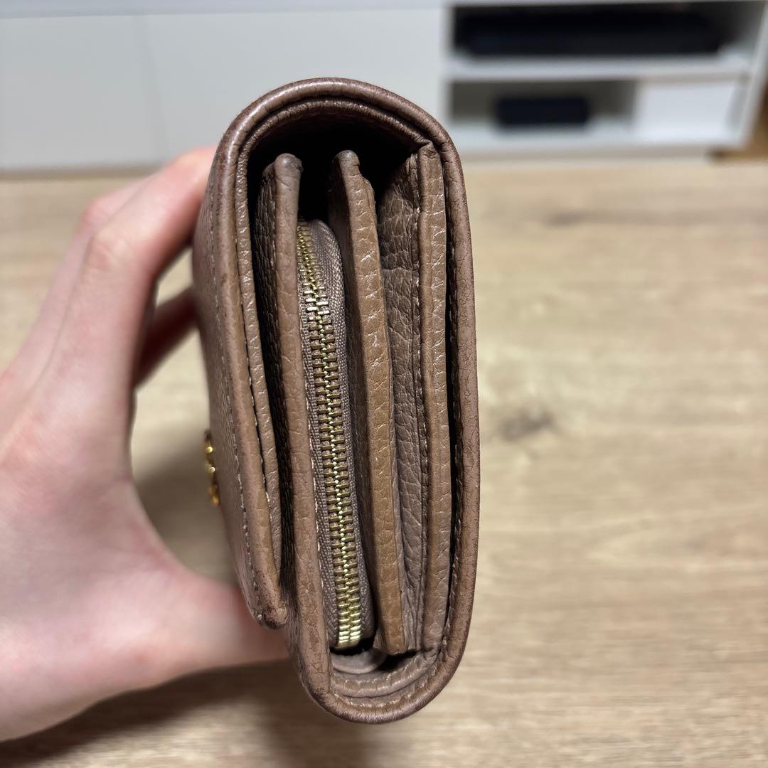 Gucci ベージュ 二つ折り財布