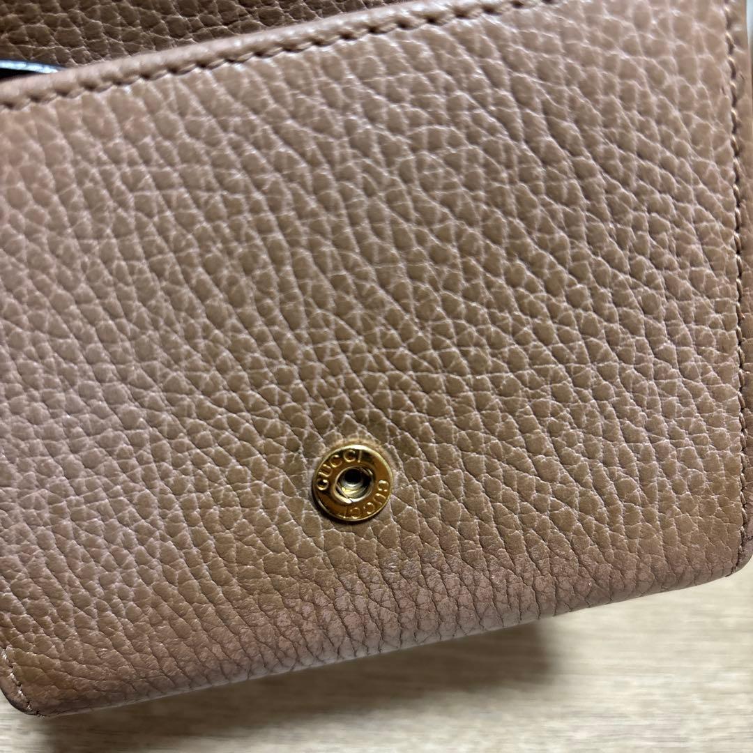 Gucci ベージュ 二つ折り財布