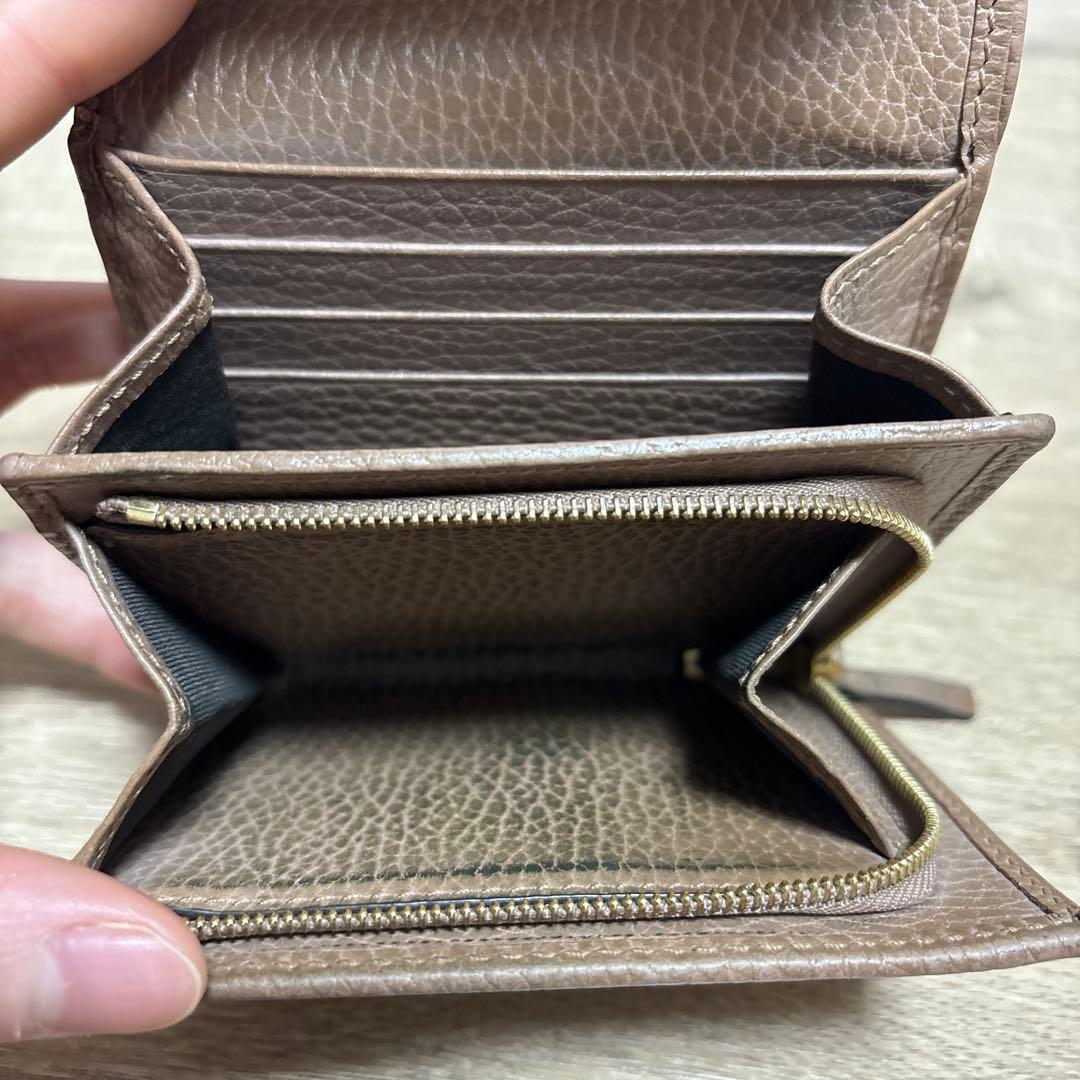 Gucci ベージュ 二つ折り財布