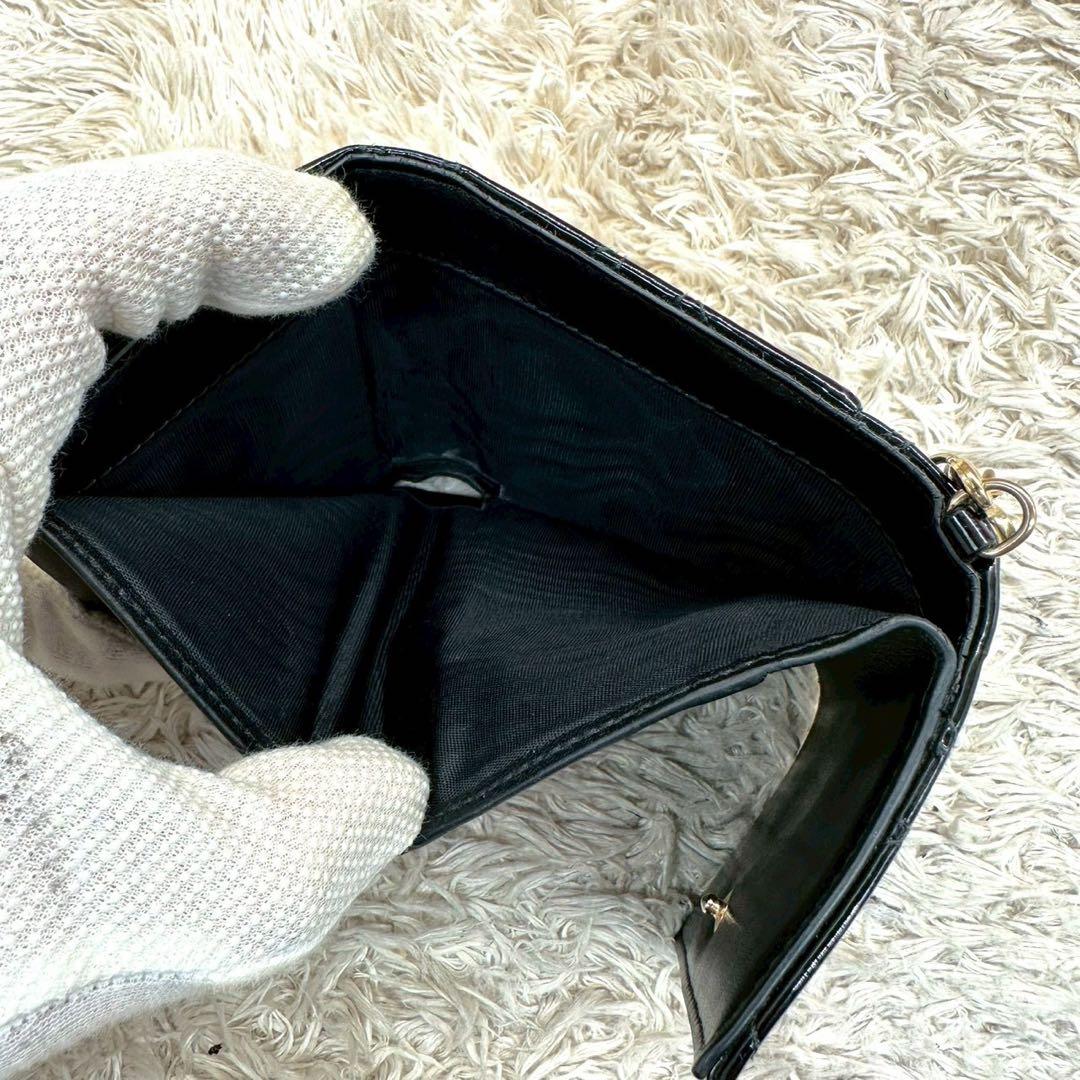 【美品】クリスチャンディオール 三つ折財布 ブラック パテント カナージュ