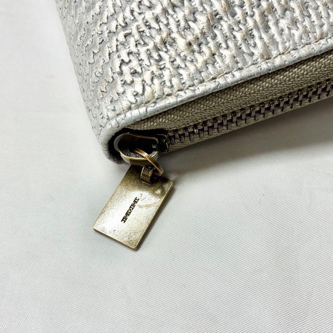 【極美品】　ヒロコハヤシ　ダマスコ　ファスナー式二つ折り財布　ピゥ　シルバー