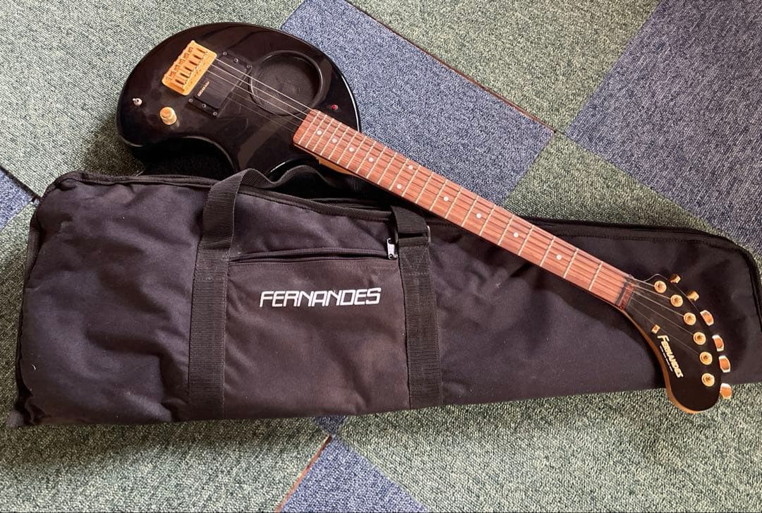 FERNANDES ZO-3C ブラック×ゴールド　ソフトケース付き
