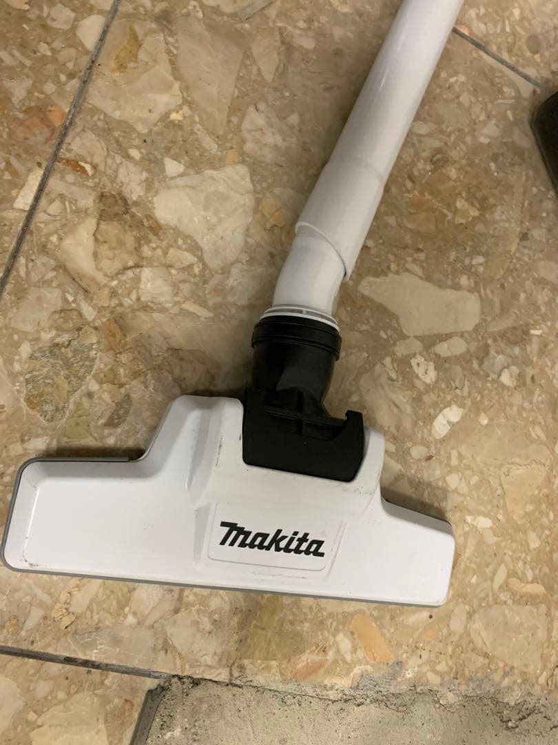 Makita CL286FDZW 充電式掃除機 18V