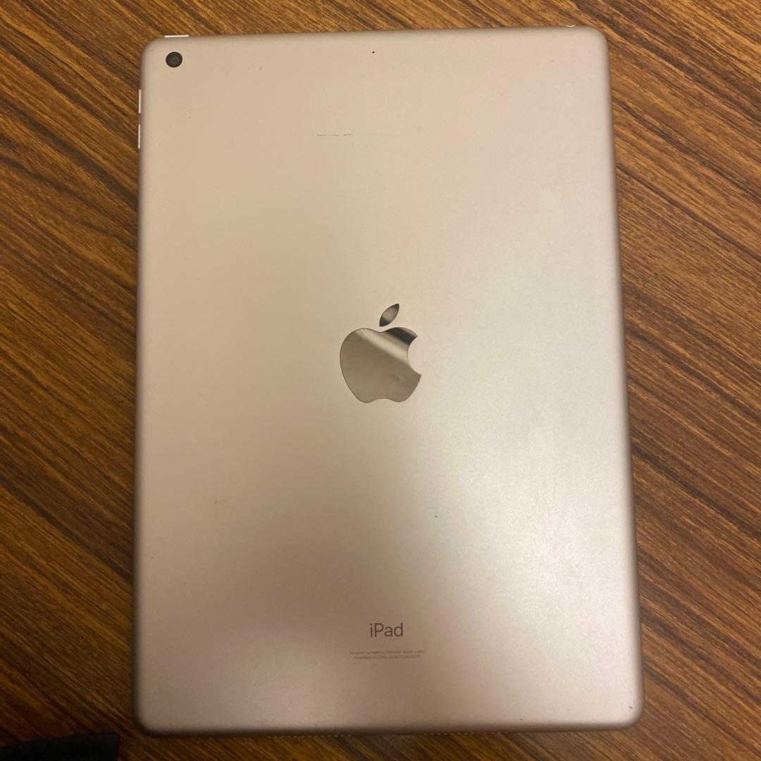 Apple iPad 10.2インチ シルバー 本体
