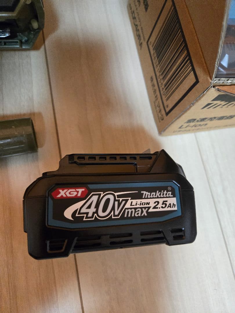 マキタ 40V 充電式クリーナ サイクロン一体式 CL003G バッテリー付