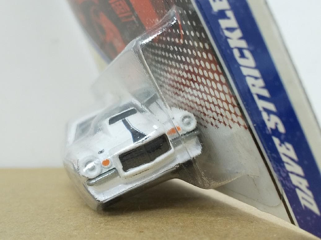 ホットウィール　1/64ヴィンテージレーシング　70 シェビーカマロ