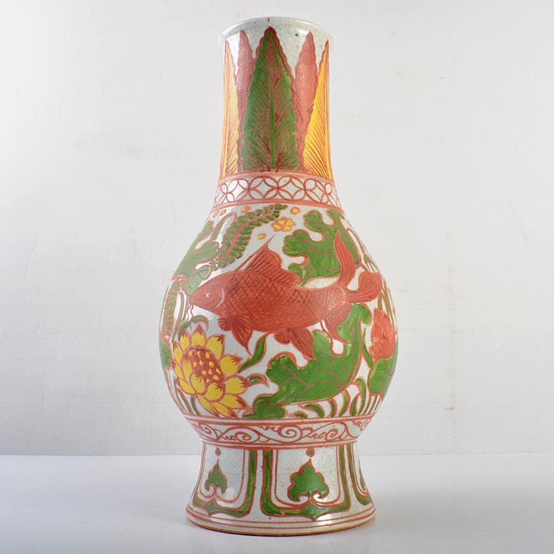 中国　赤絵　魚蓮花文　長顎瓶　C　R5639B