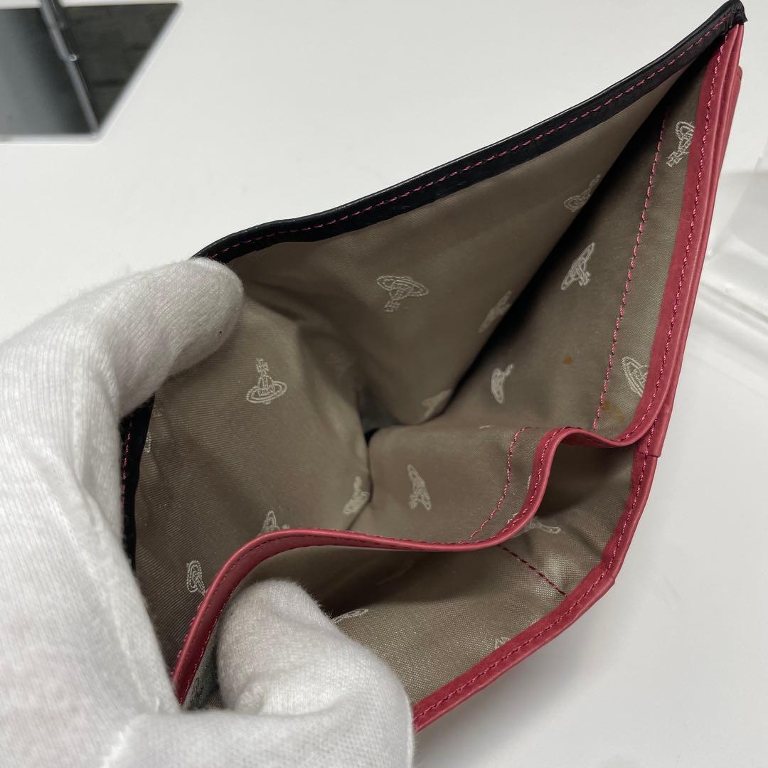 の*あ様 未使用　Vivienne Westwoodレザー製 二つ折り財布 黒