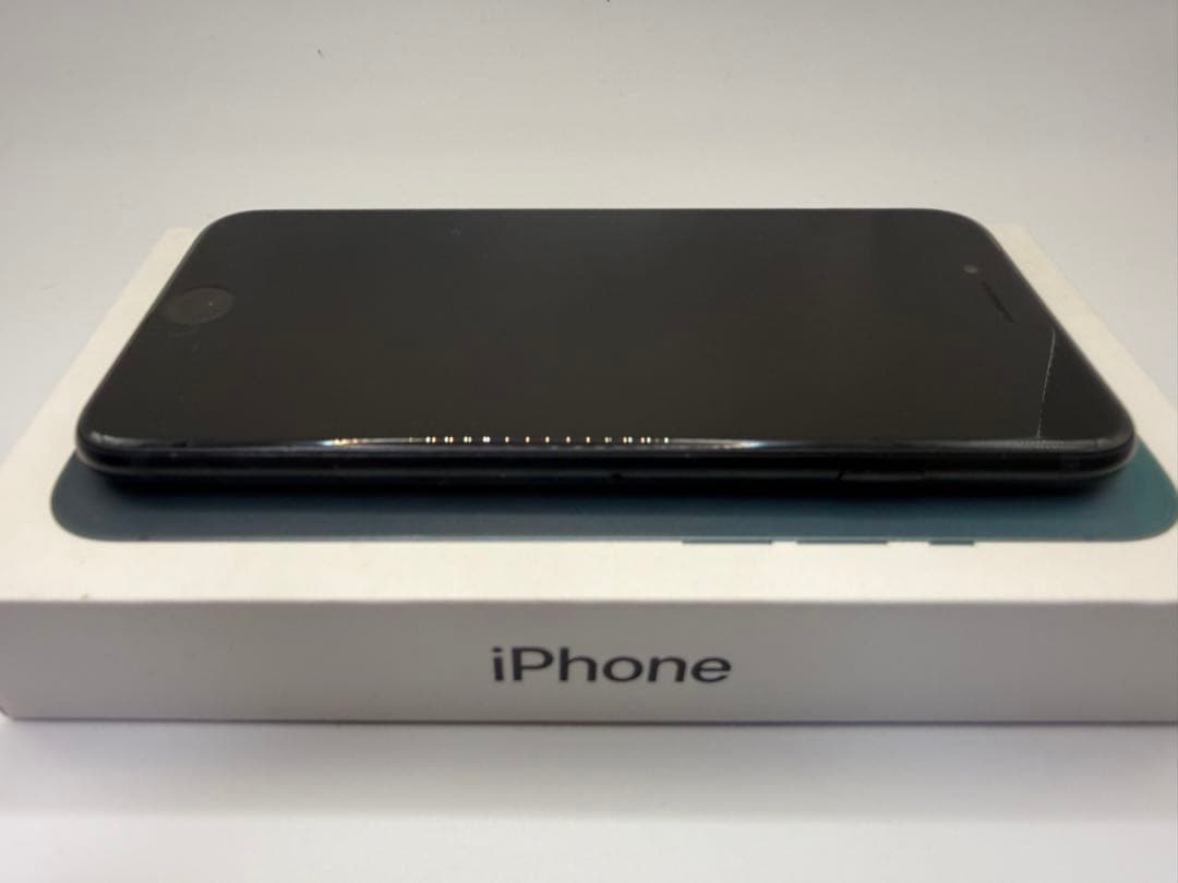 iPhone SE 第三世代 128GB Simフリー　バッテリー100%