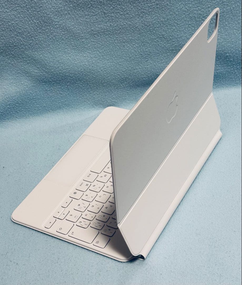Apple Magic Keyboard iPad11インチ用 白 ほぼ新品！