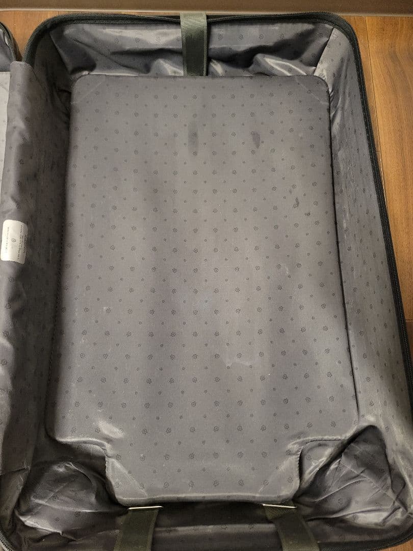 RIMOWA EssentialチェックインM　値下げ予定無し