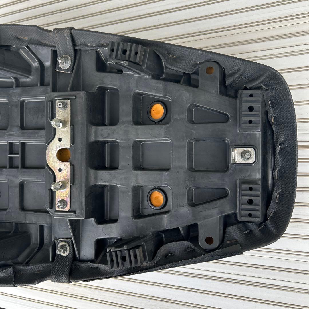 ZZR1400 純正シート 0201