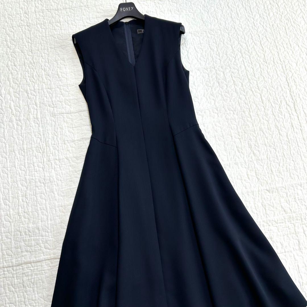 美品 フォクシー LIRIO ワンピース Aライン ミッドナイトブルー 38