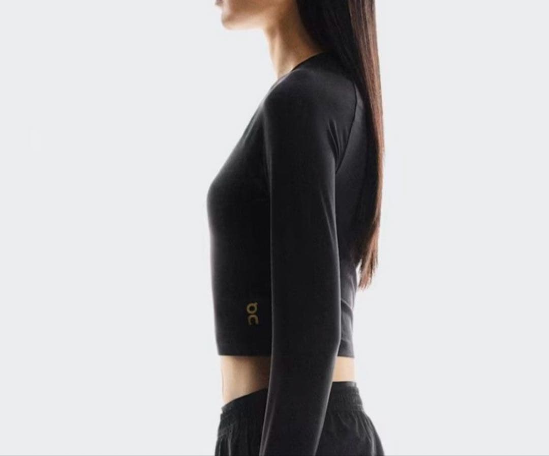 【完売・新品】オン ON Studio Long-T Crop 黒 M