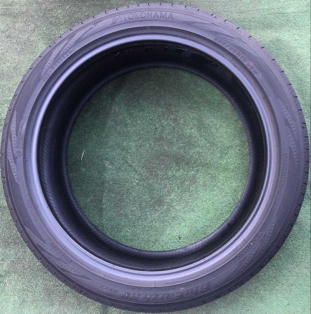 タイヤ・ホイール 225/45 R19 YOKOHAMA BluEarth-RV RV03