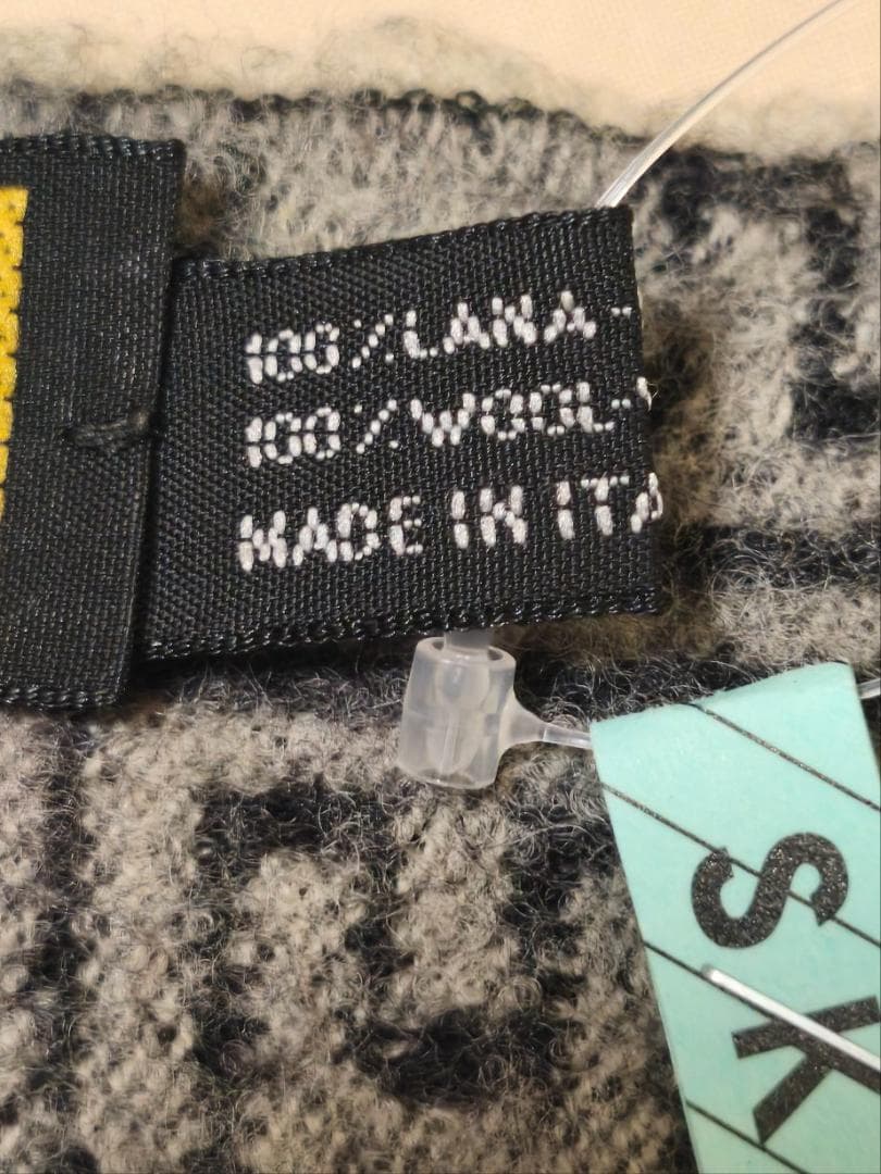FENDI　フェンディ　ズッカ柄　ウールマフラー