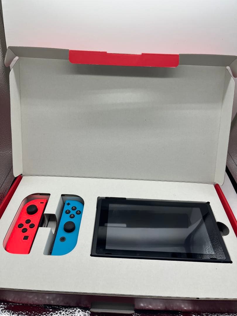Nintendo Switch 本体 赤/青Joy-Con付き　2台目セット