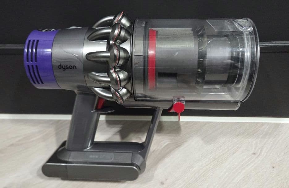 ②ダイソン dyson V10 SV12 本体のみ エコモード49分