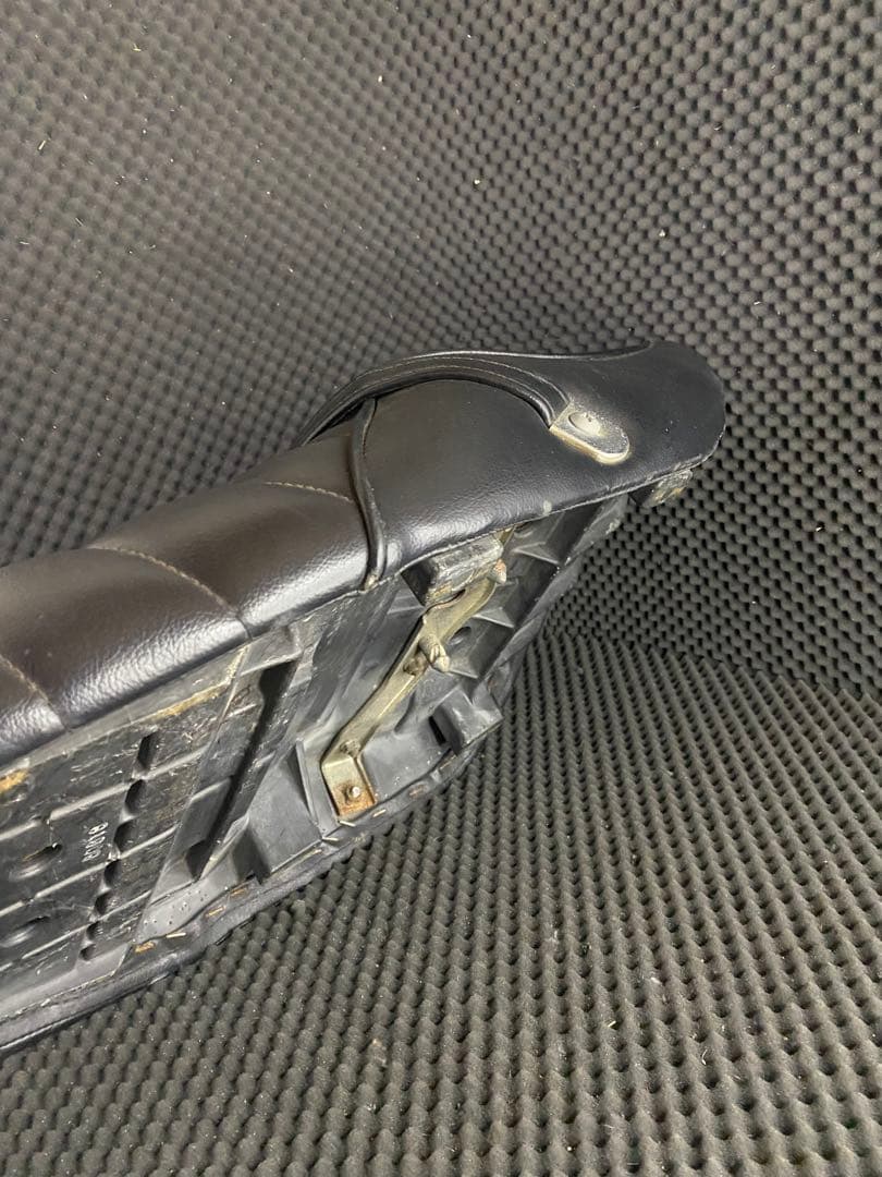 ZRX400 シート　タックロールシート　カスタムシート　ZRX 3段