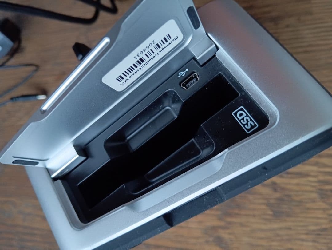 Blackmagic Production Camera 4K PL 本体