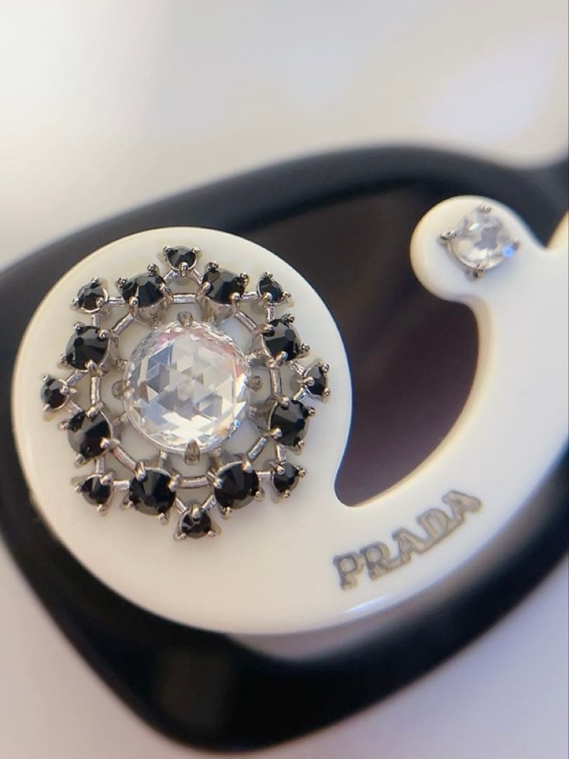 プラダ　PRADA サングラス バロック　ビジュー54□19 135 ホワイト