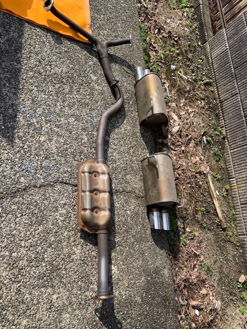 インプレッサ　マフラー　リアピ中間ボルト付き