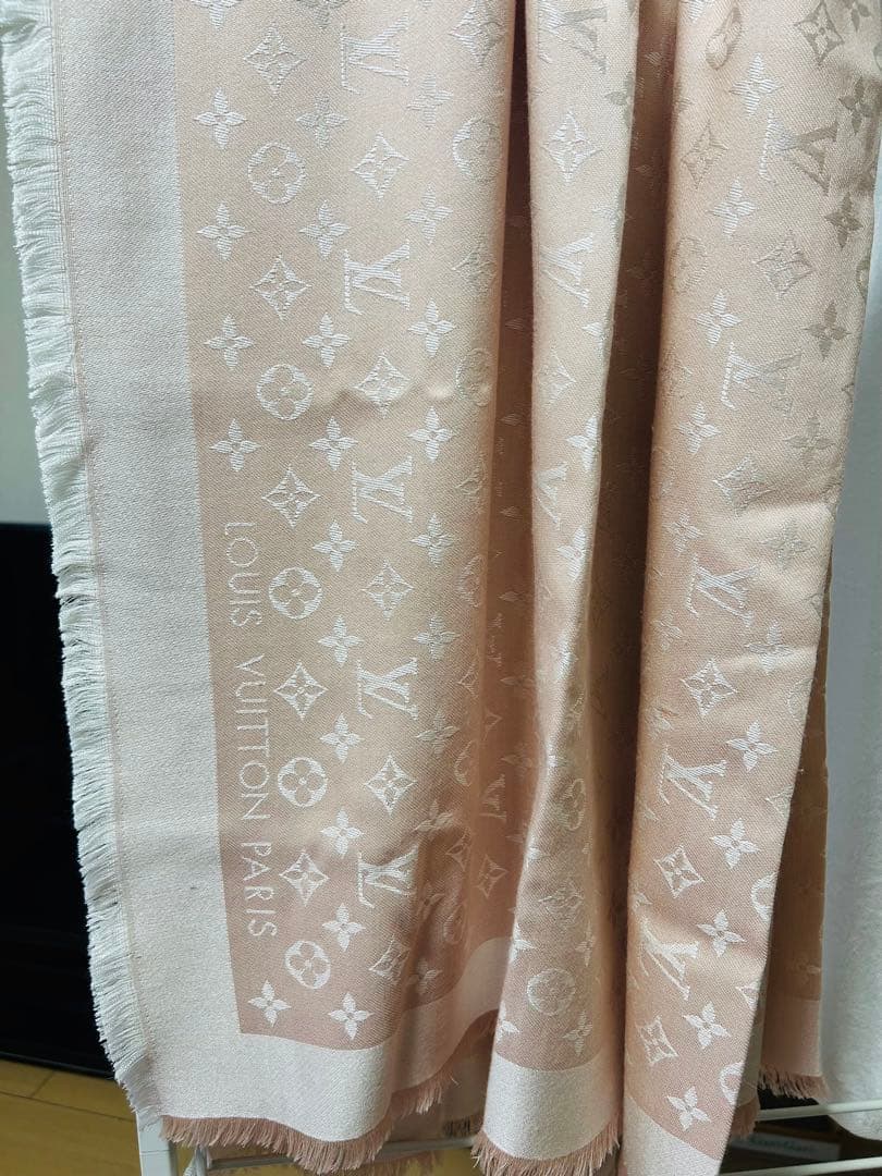 【箱付き】LOUIS VUITTON ショール・モノグラム ピンク