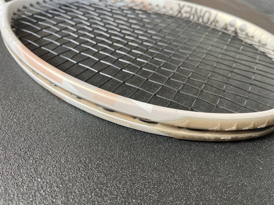 YONEX VCORE 98 硬式テニスラケット