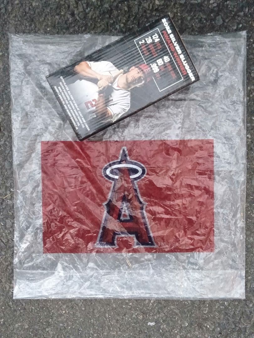 ANGELS 27 マイクトラウト シルバースラッガー賞 ９回記念 ボブルヘッド